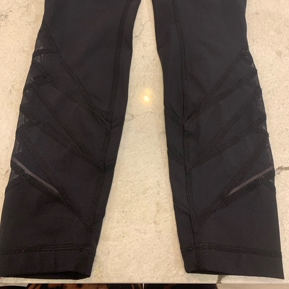 Lululemon Luxtreme Motionful 25” Hi Rise Leggings - Picture 12 of 12